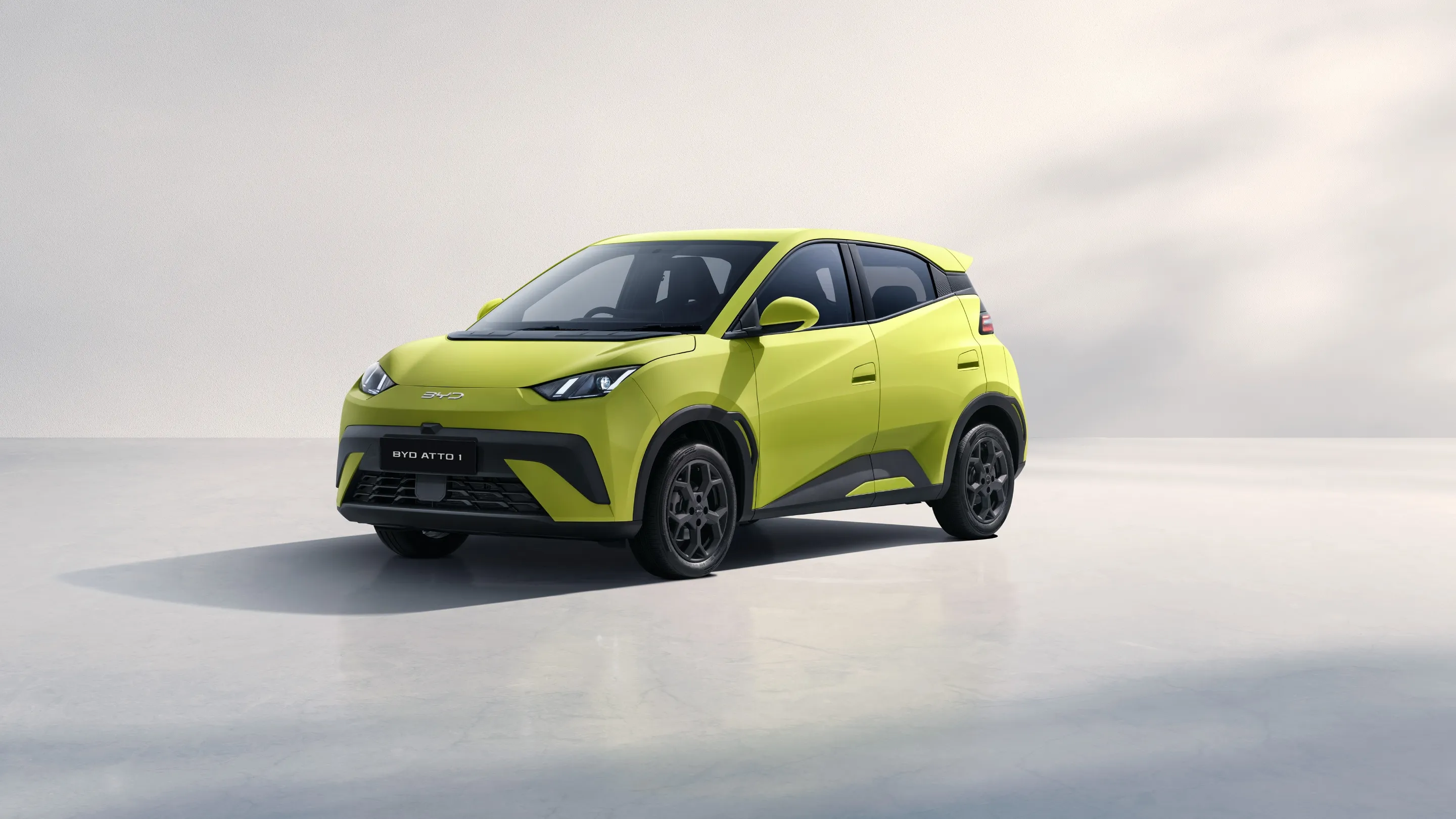 Tampilan Luar BYD ATTO 1 Dynamic Standard Range warna Sprout Green